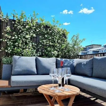 Daire Sunny Terrasse In Modern Flat With Ac *